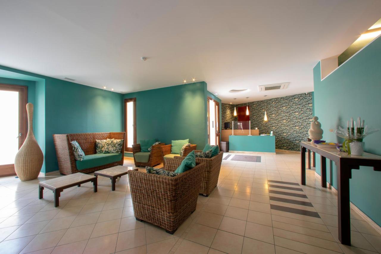 Insula Hotel Фавиньяна Экстерьер фото