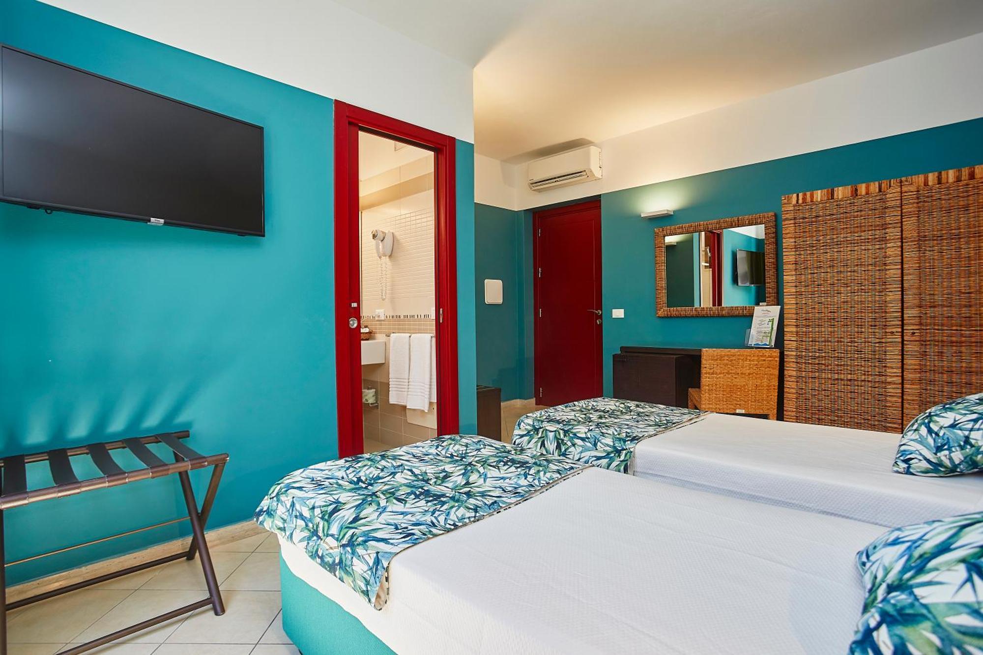 Insula Hotel Фавиньяна Экстерьер фото