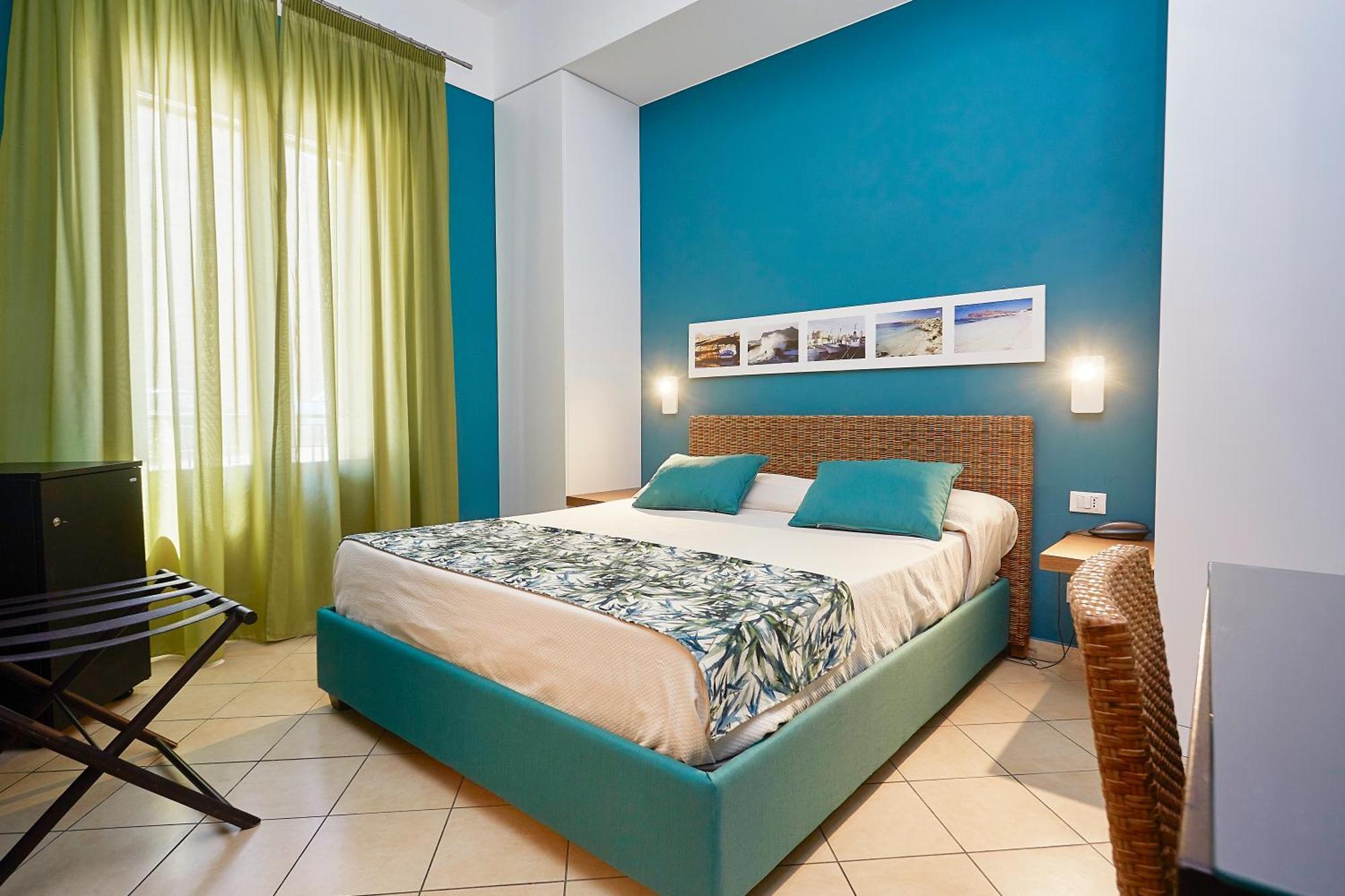 Insula Hotel Фавиньяна Экстерьер фото